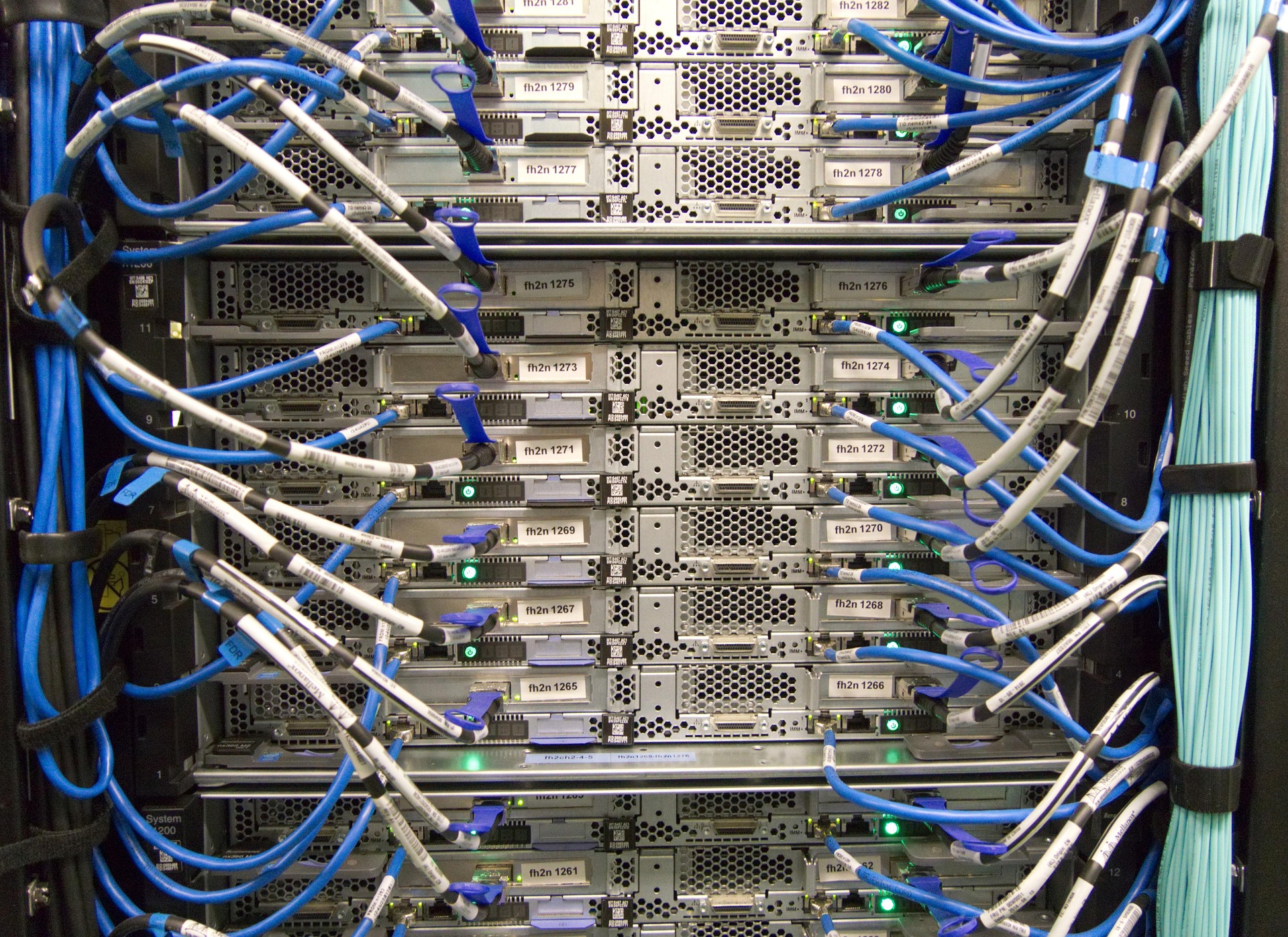 สรุป ตู้ server ที่บ้านลงทุนครั้งเดียว ได้ประโยชน์ระยะยาว